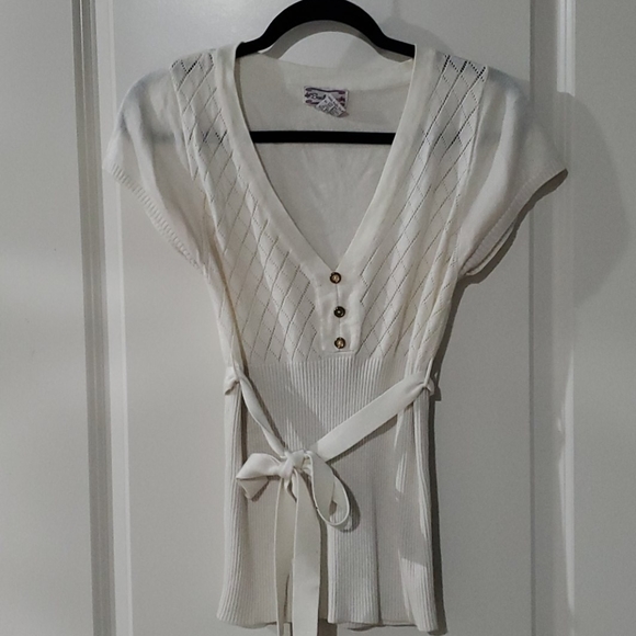 Top - Picture 2 of 3